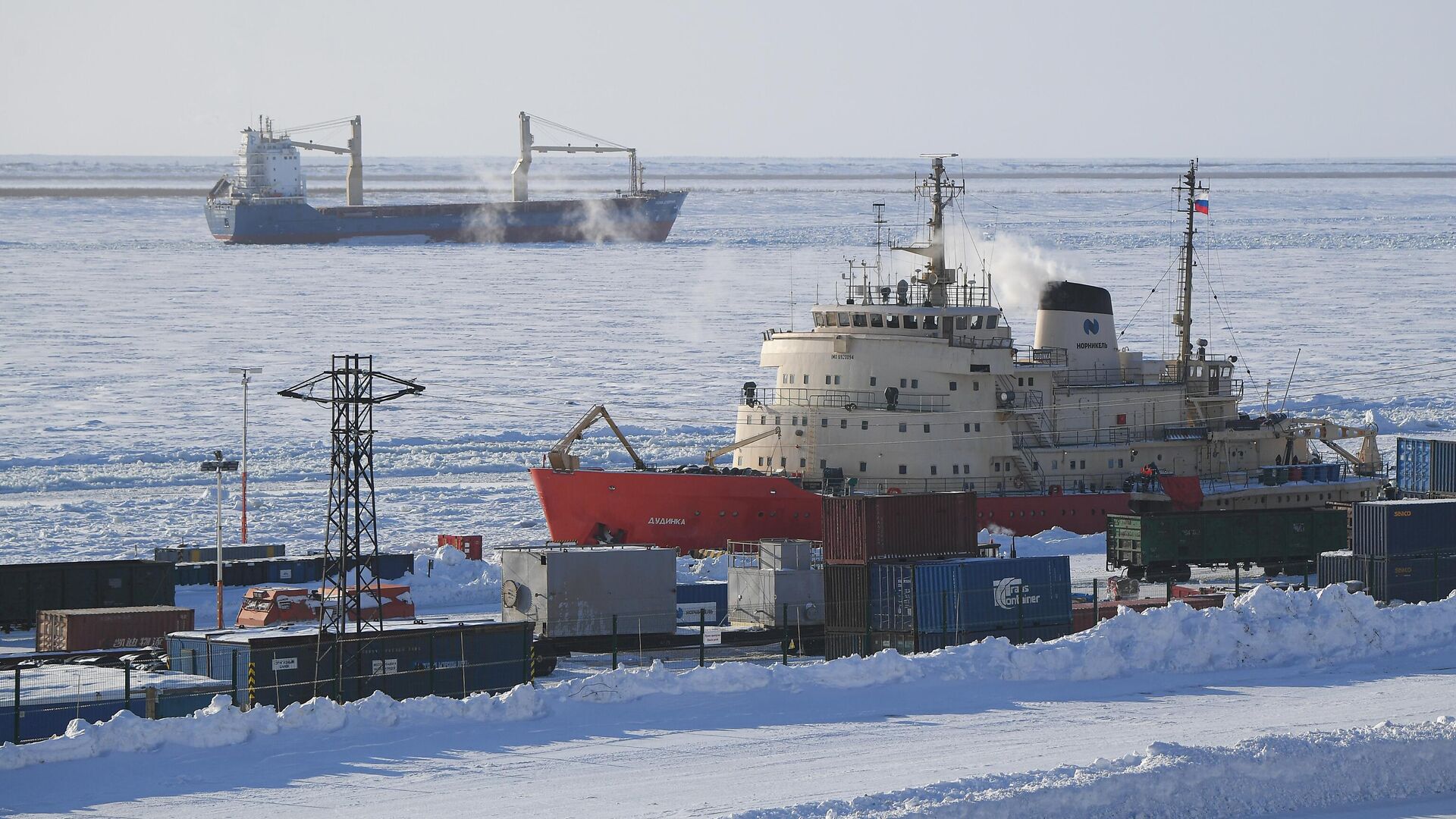 Корабли в морском порту на трассе Северного морского пути Дудинка - РИА Новости, 1920, 19.02.2024