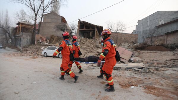 Спасатели на северо-западе Китая, где произошло землетрясение