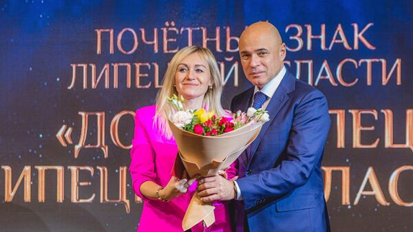 Артамонов наградил лучших добровольцев Липецкой области