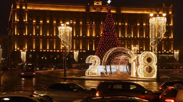 Новогодняя елка на Лубянской площади в Москве