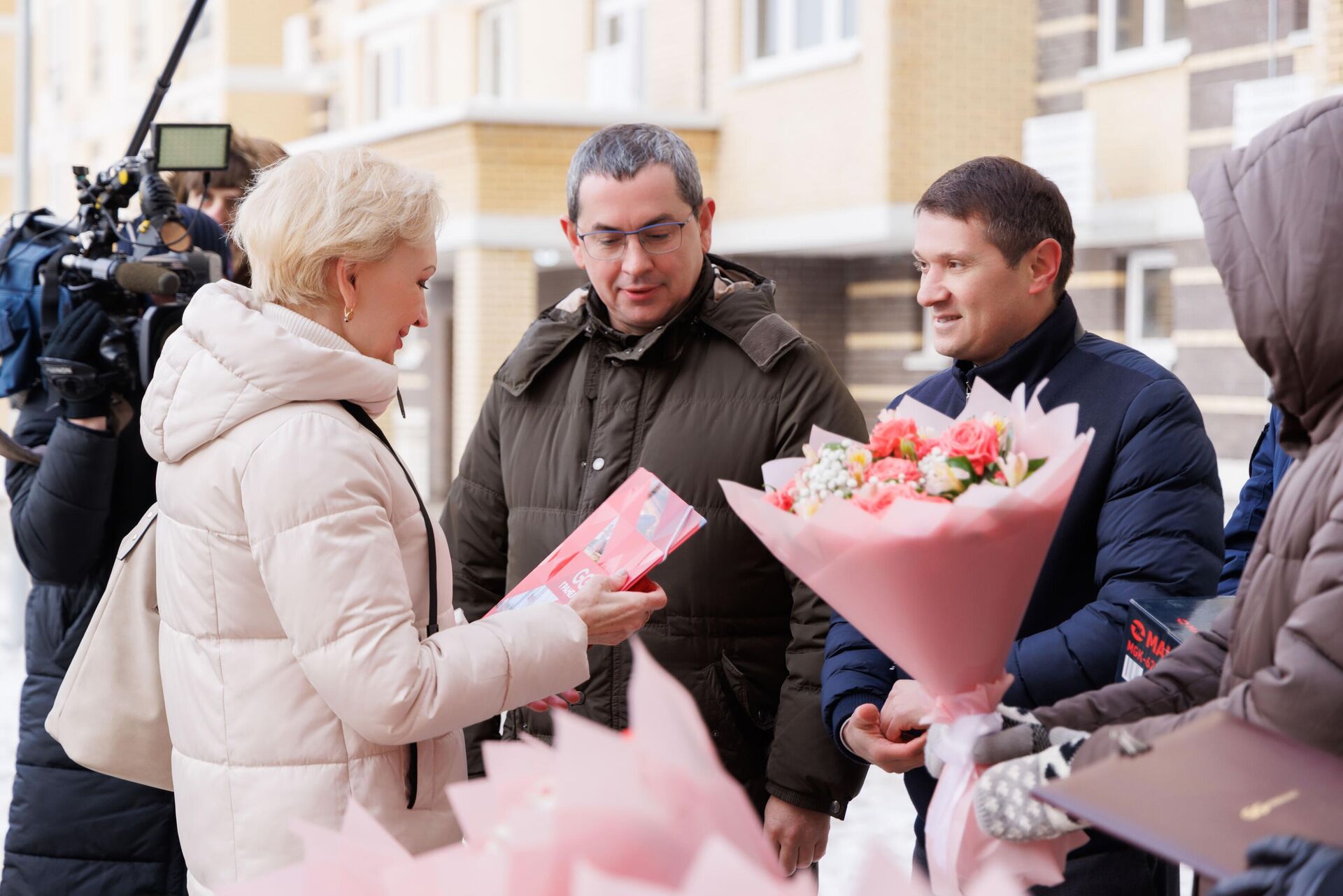 Вручение ключей дольщикам ЖК Опалиха Парк в Подмосковье - РИА Новости, 1920, 25.12.2023