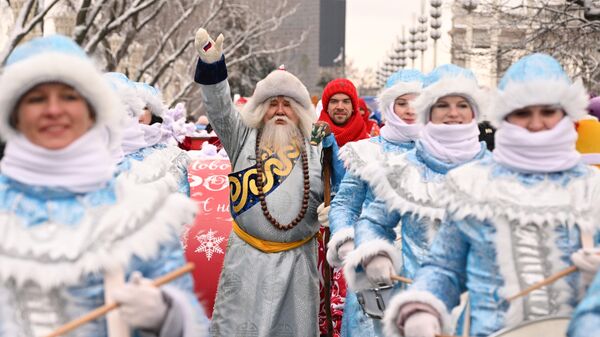 День Деда Мороза: Сагаан Убгэн (Республика Бурятия), шествие от Главной арки ВДНХ