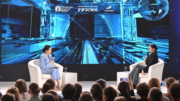 Встреча с фигуристкой Евгенией Медведевой на Международной выставке-форуме Россия 
