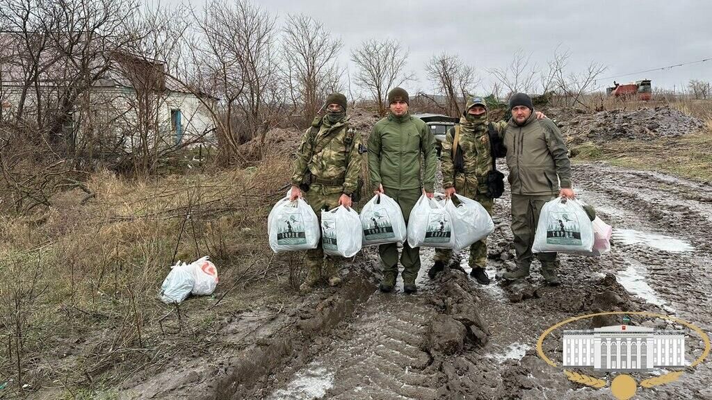  Парламентарии КБР передали маскировочные сети и продукты для бойцов СВО - РИА Новости, 1920, 25.12.2023