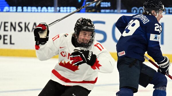 Хоккеист молодежной сборной Канады Маклин Селебрини