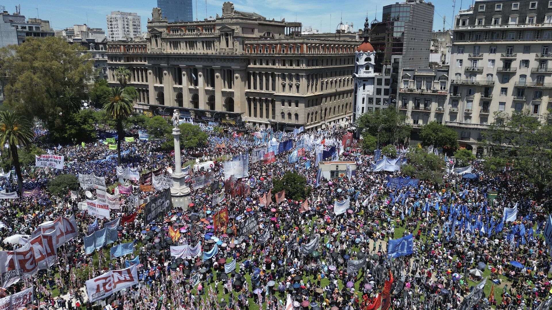 Акция протеста против политики новых властей в Буэнос-Айресе, Аргентина - РИА Новости, 1920, 02.02.2024