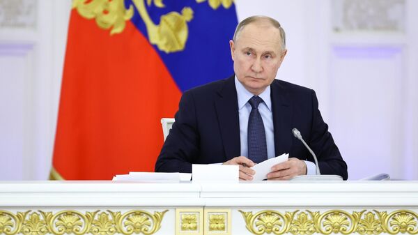 Президент России Владимир Путин проводит заседание Государственного Совета в Кремле