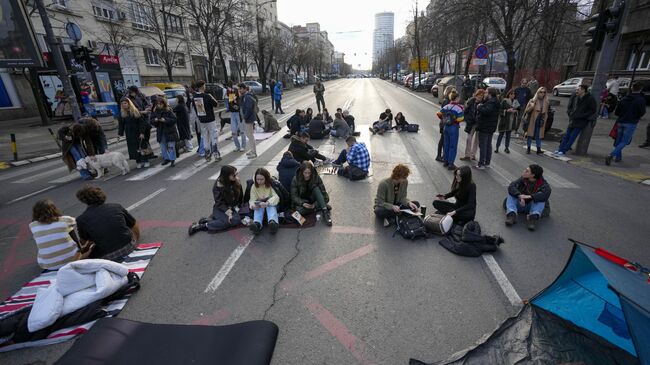 Лагерь прозападной оппозиции в центре Белграда. 29 декабря 2023