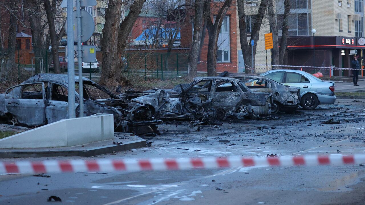 В Новороссийске отменили новогодние гуляния после трагедии в Белгороде -  РИА Новости, 31.12.2023