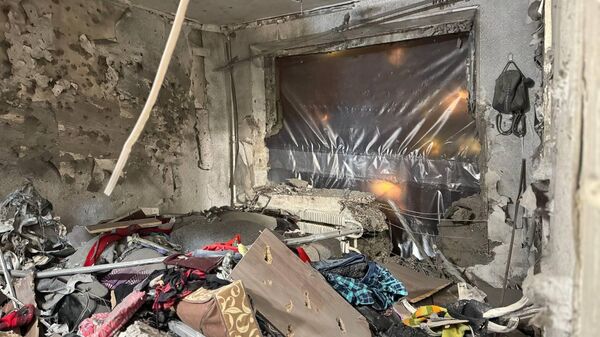 Разрушения в здании в Белгороде, вызванные обстрелом со стороны Украины