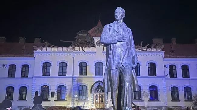 Музей украинскому националисту Роману Шухевичу, уничтоженный во Львове на западе Украины