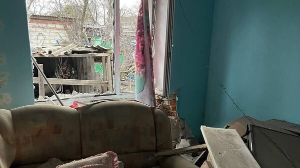 Последствия обстрела частного дома в поселке Красное Белгородской области