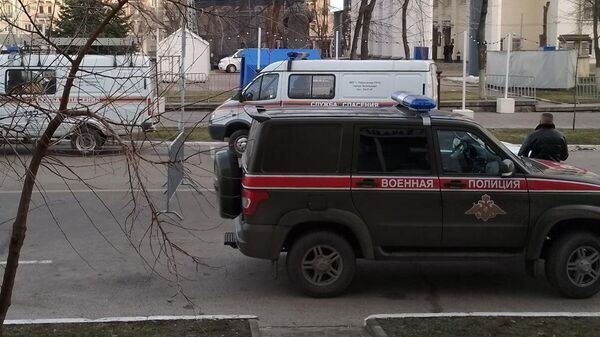 Автомобили службы спасения и военной полиции в центре Белгорода