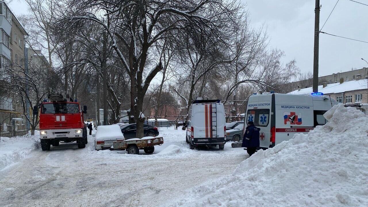 Хлопок газового баллона произошел в Самаре при установке натяжного потолка. 6 января 2024 - РИА Новости, 1920, 06.01.2024