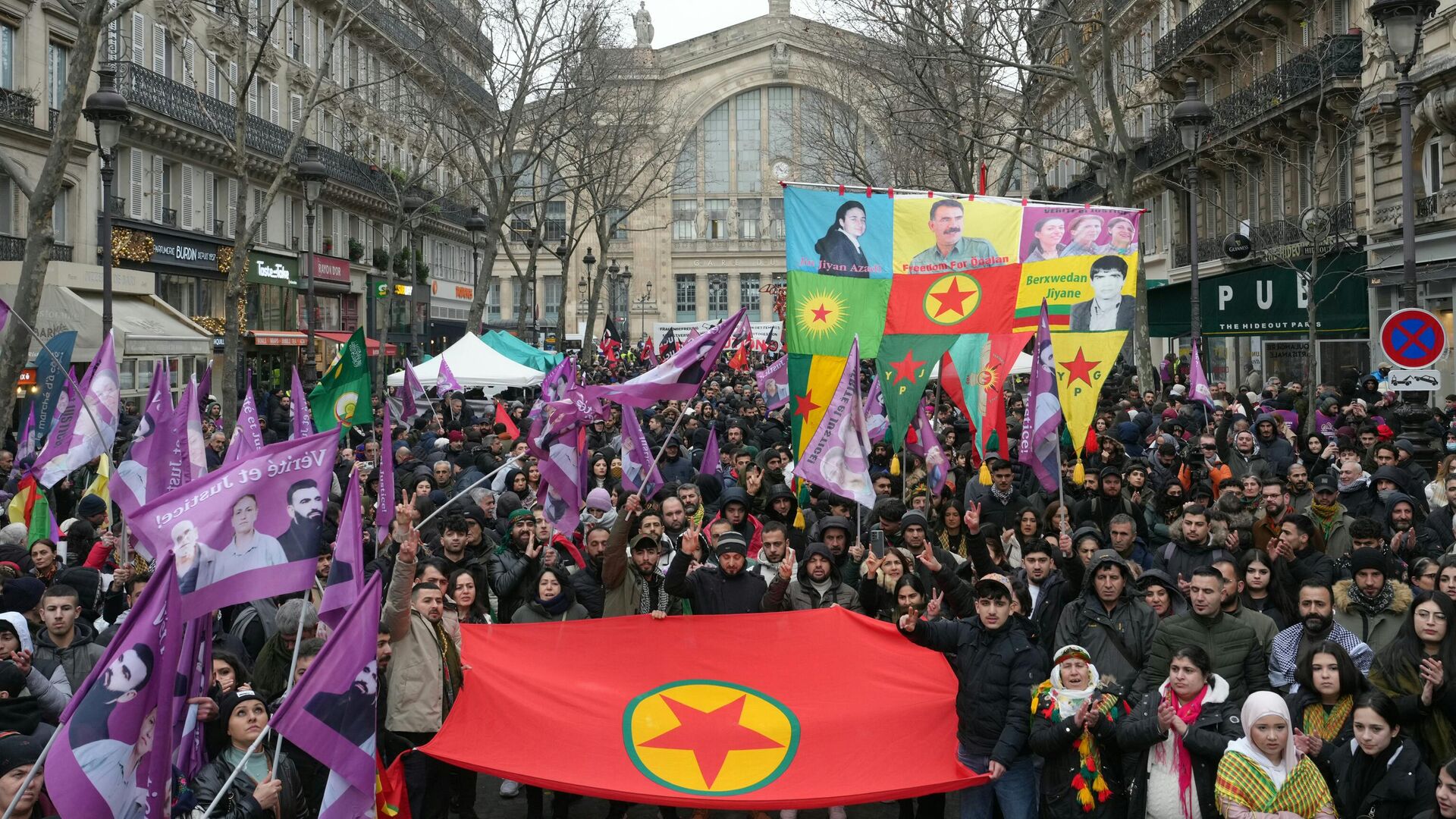 Манифестация в Париже в память об убитых курдских активистах. 6 января 2024 - РИА Новости, 1920, 06.01.2024