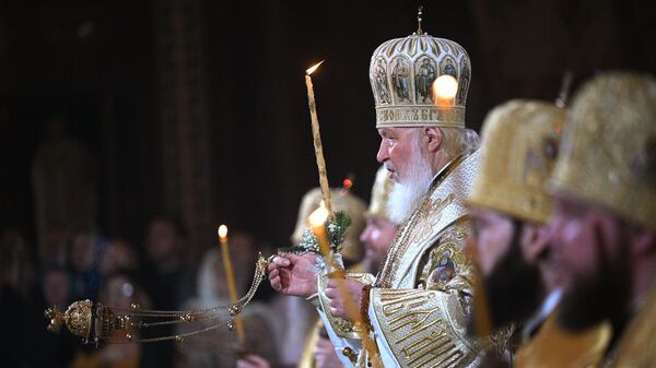 Патриарх Кирилл во время богослужения