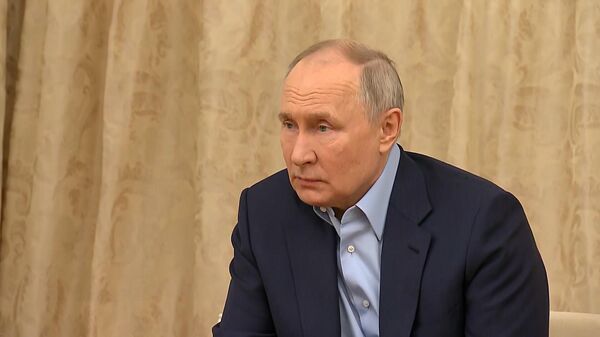 Путин пообещал рассмотреть проблемы, связанные с военной ипотекой