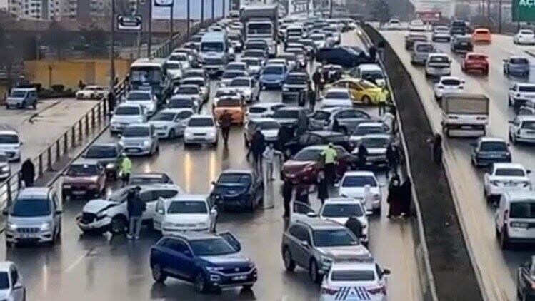 На месте массового ДТП в Анкаре, Турция - РИА Новости, 1920, 07.01.2024