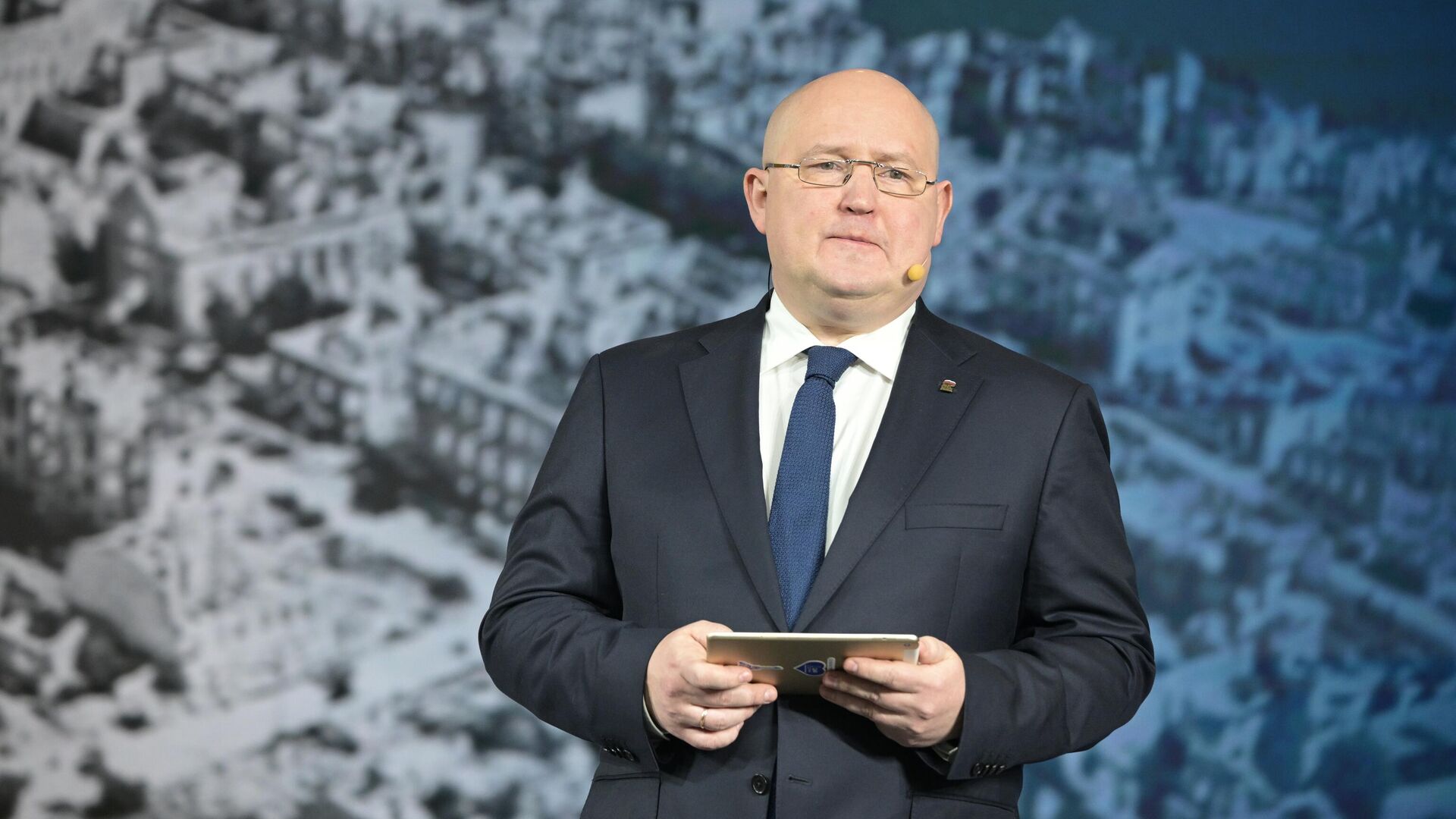 Губернатор города Севастополь Михаил Развожаев на презентации региона на выставке Россия - РИА Новости, 1920, 13.03.2025