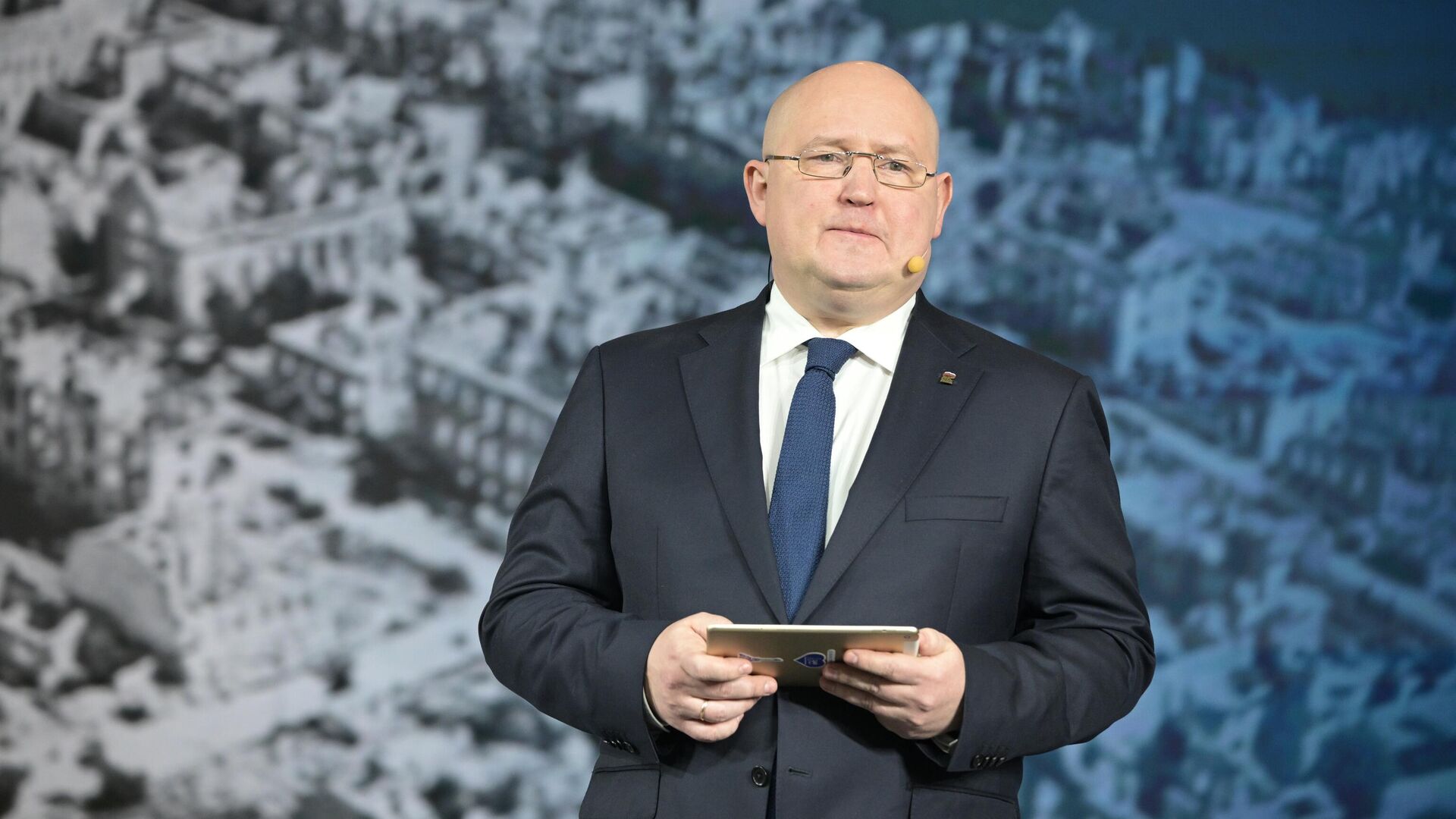 Губернатор города Севастополь Михаил Развожаев на презентации региона на выставке Россия - РИА Новости, 1920, 13.03.2025