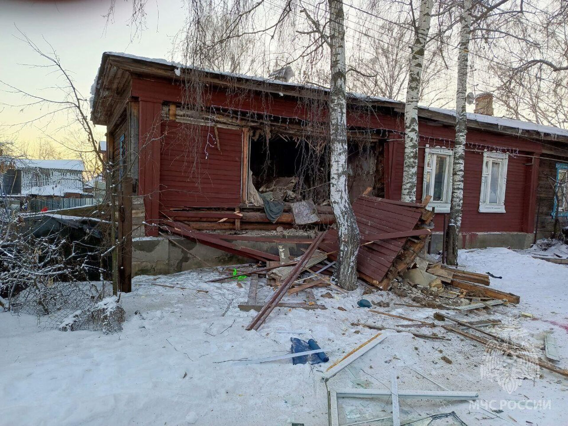 В Нижегородской области разрушилась стена одноэтажного жилого дома - РИА Новости, 1920, 08.01.2024