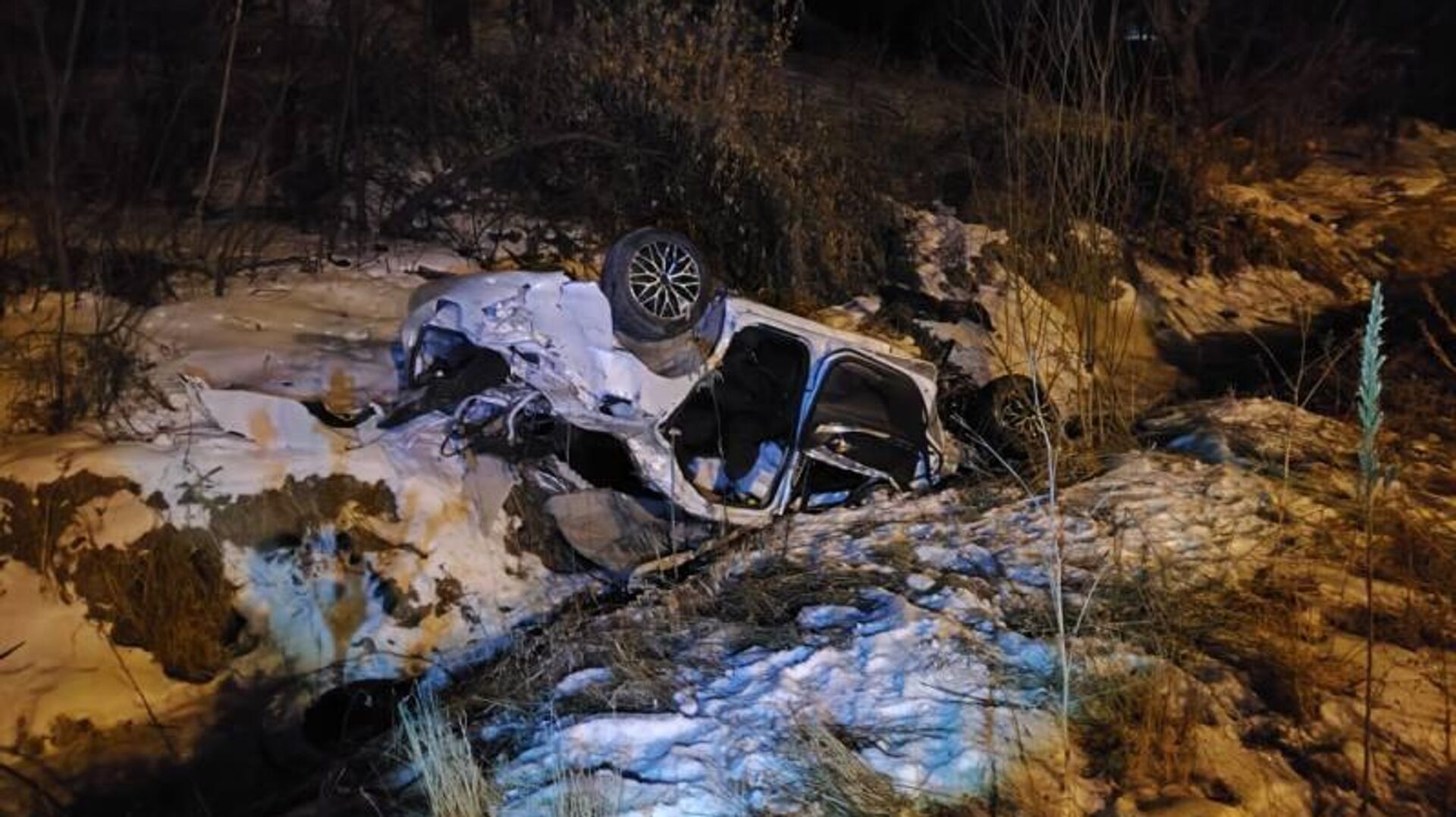 В ДТП в Приморье погибли два молодых человека, двое пострадали - РИА  Новости, 09.01.2024