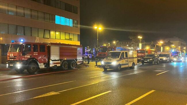 Место пожара в перинатальном центре в Азербайджане