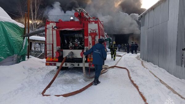 Место пожара на швейной фабрике в поселке Муромцево Владимирской области