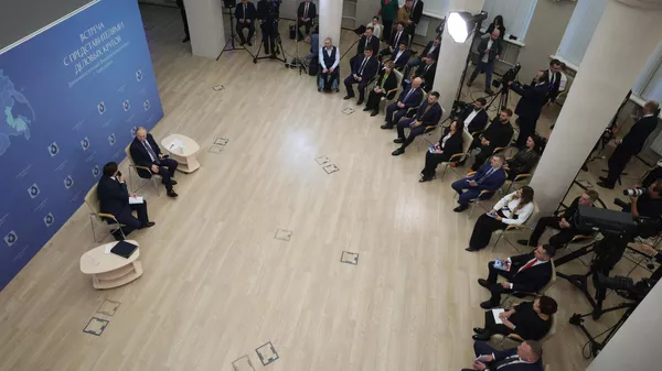 Президент РФ Владимир Путин на встрече в Хабаровске с представителями деловых кругов Дальневосточного федерального округа