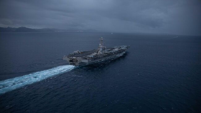Американский авианосец Джеральд Форд