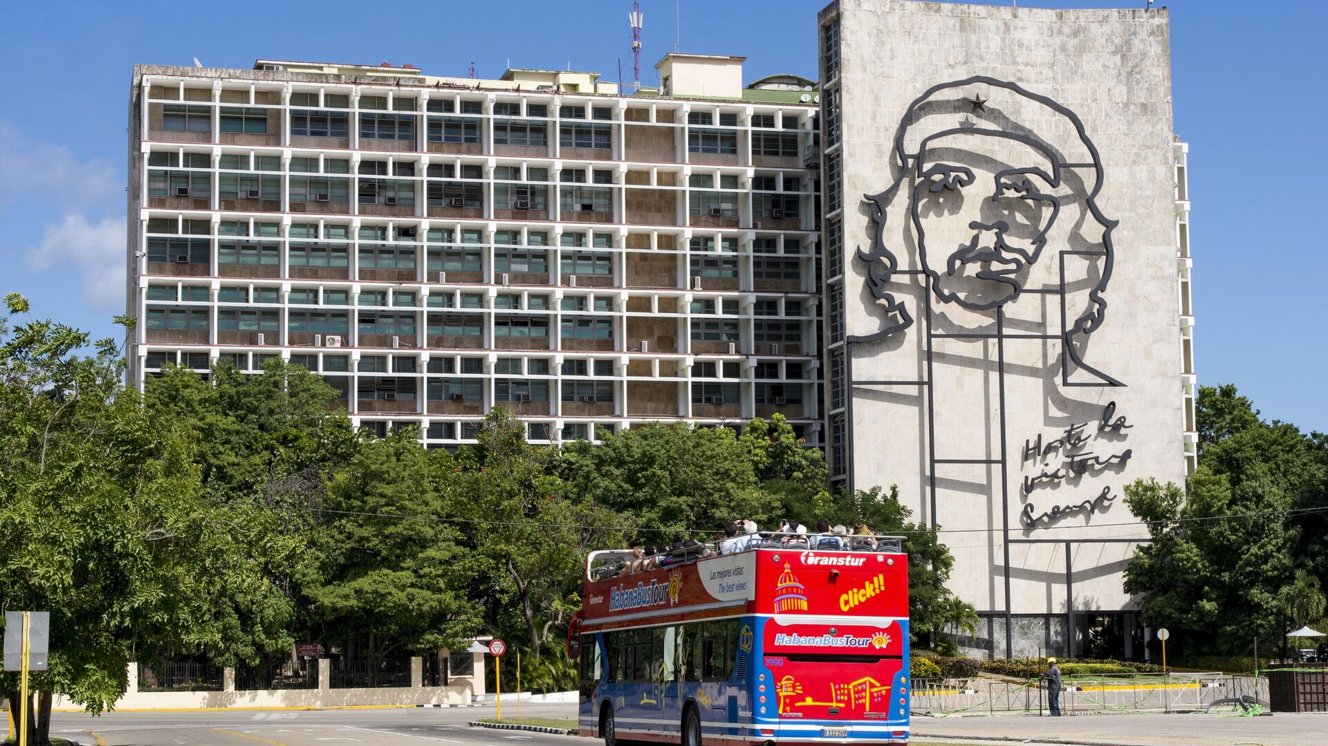 Здания на площади Революции в Гаване с портретами Че Гевары - РИА Новости, 1920, 19.03.2024