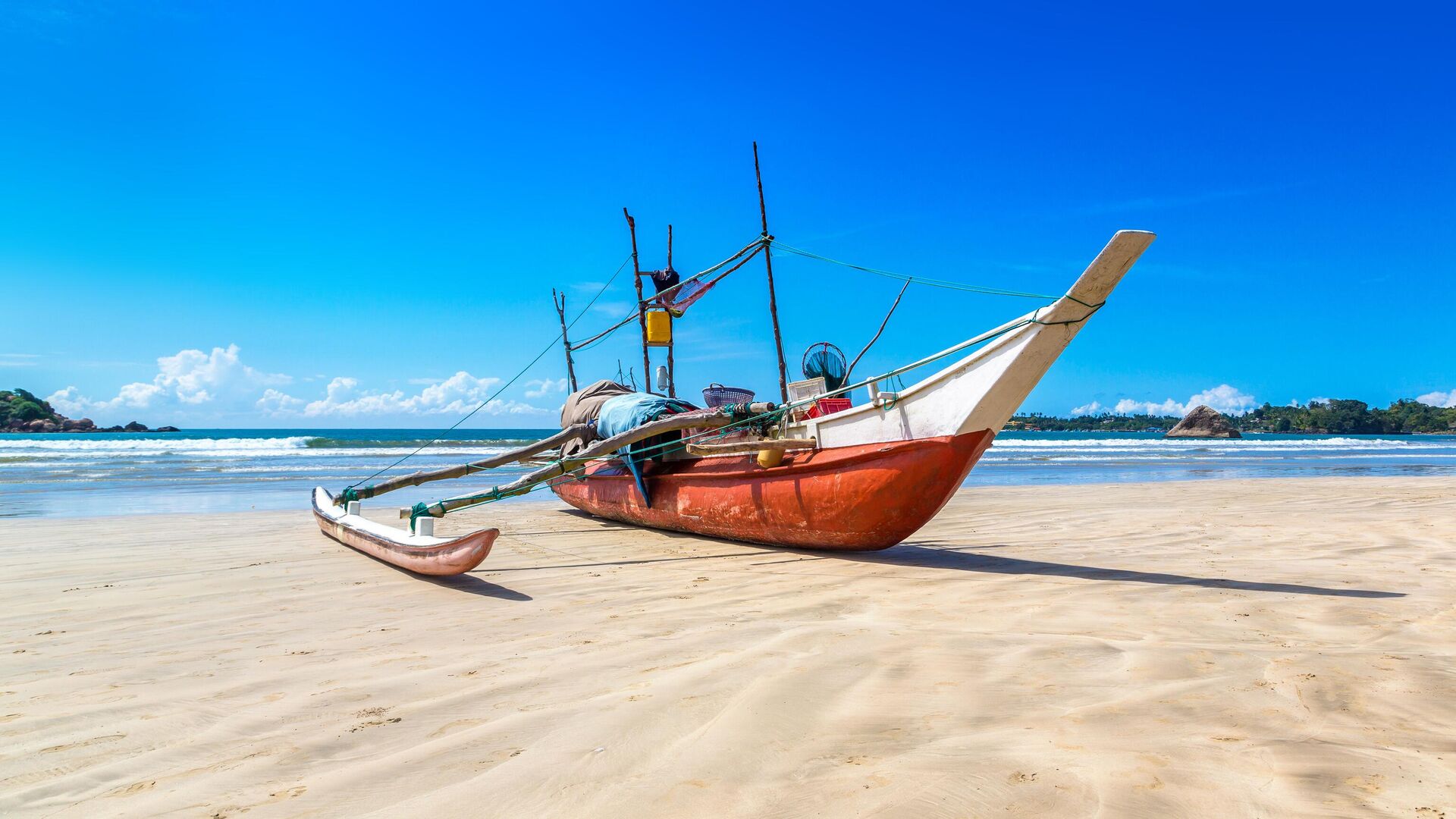 Рыбацкая лодка на Шри-Ланке - РИА Новости, 1920, 15.01.2024