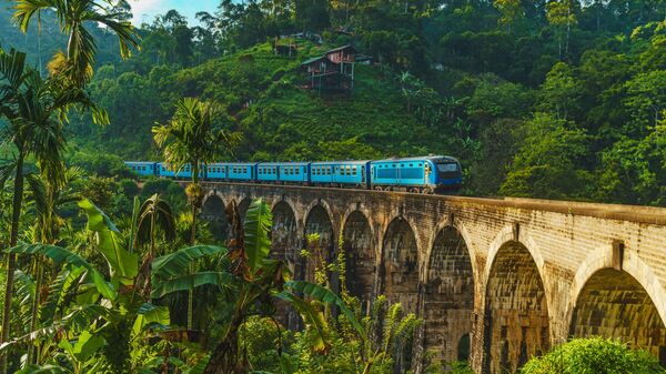Девятиарочный мост Демодара в Элле, Шри-Ланка