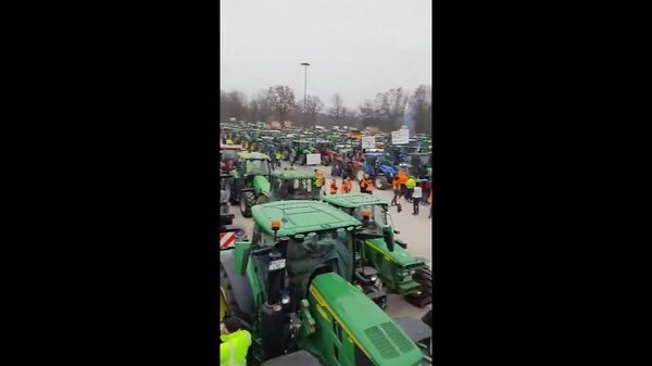 Демонстрация фермеров на тракторах в Нюрнберге