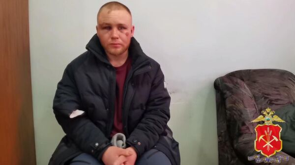 Житель города Белово Кемеровской области, сломавший руку фельдшеру скорой помощи. Кадр видео