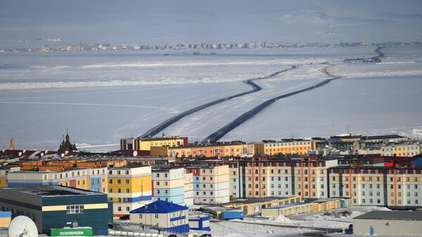 Ледовая переправа через лиман, которая соединяет столицу региона с окружным аэропортом Анадырь