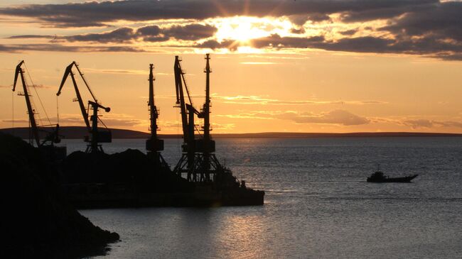 Суда в анадырском морском порту