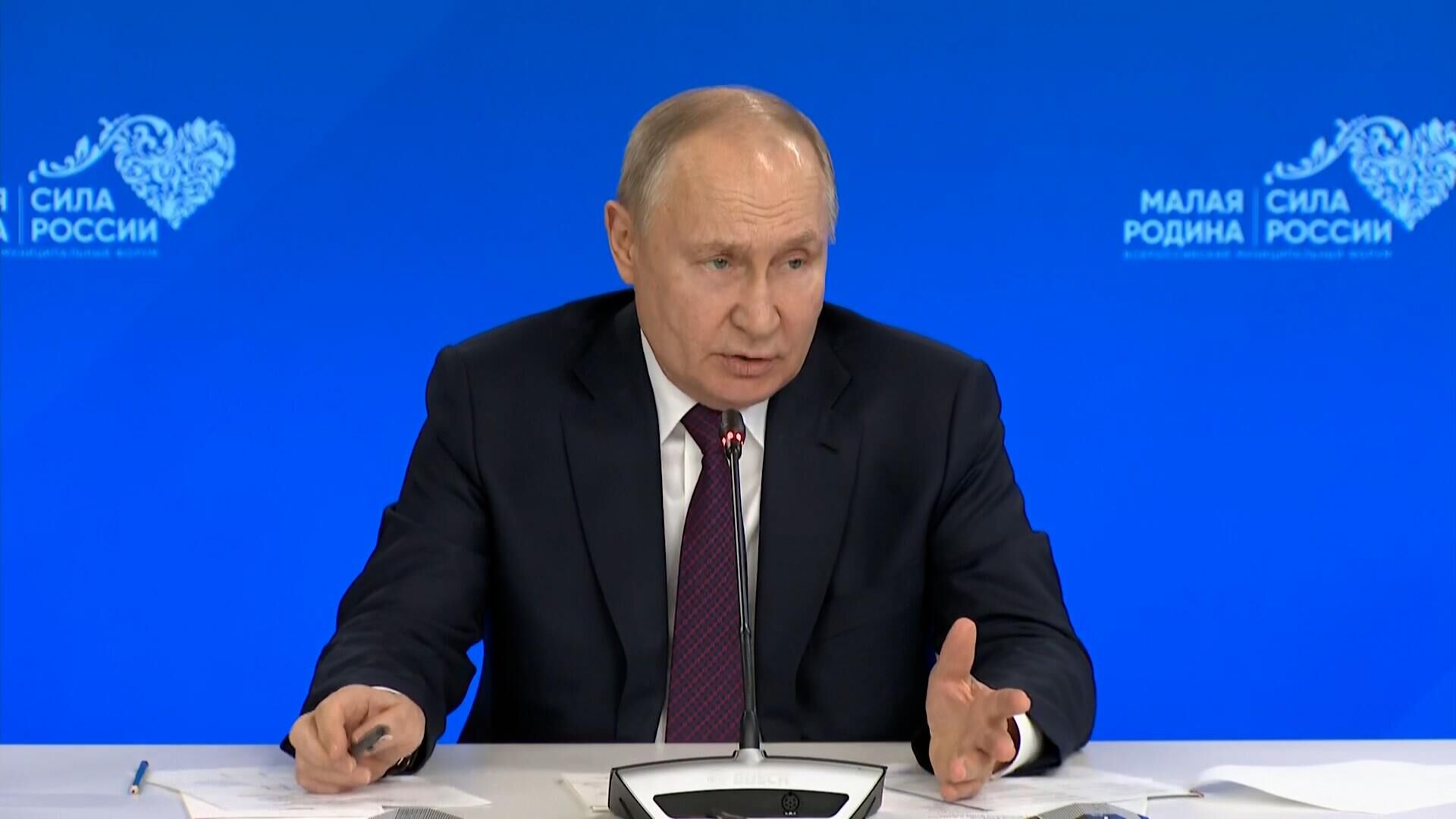 Ну не придурки? — Путин о нежелании Украины вести переговоры с Россией - РИА Новости, 1920, 16.01.2024