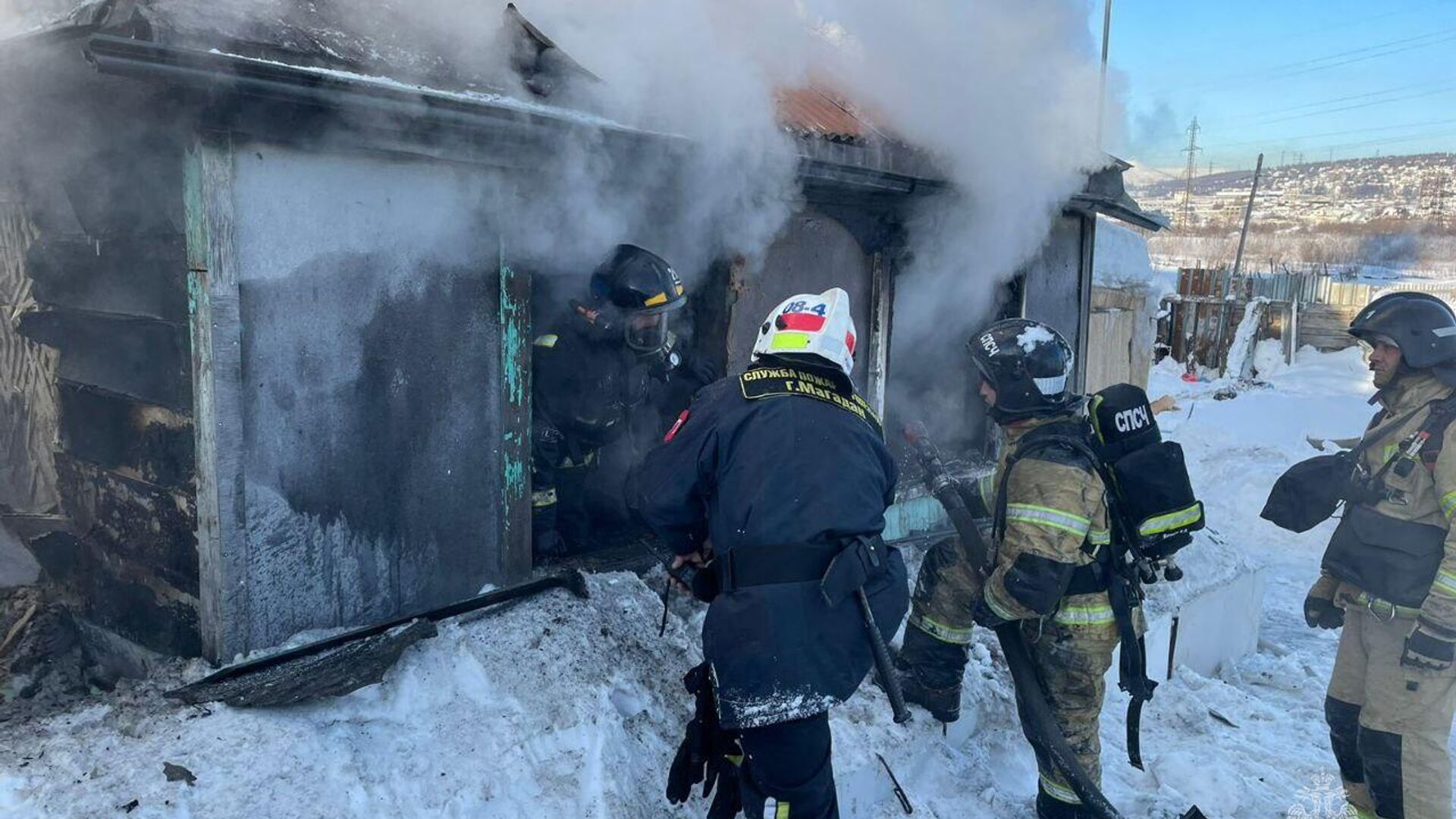 В Магадане загорелся частный дом, есть погибшие - РИА Новости, 17.01.2024