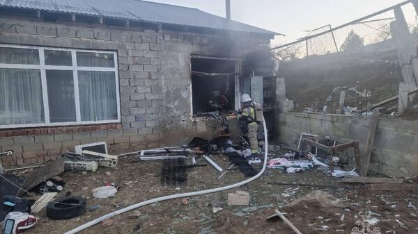 Место происшествия, где произошел взрыв газа в частном доме в Махачкале