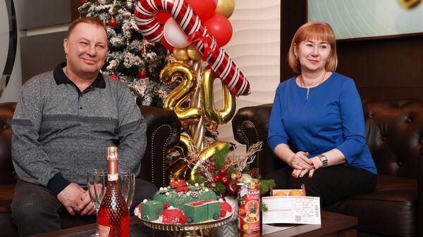 Обладатели новогоднего миллиарда в тираже Русского лото Юрий и Светлана Семеновы