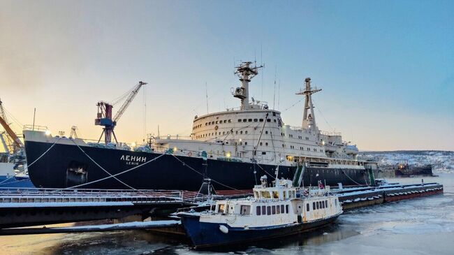 Мурманск. В атомном ледоколе Ленин теперь музей