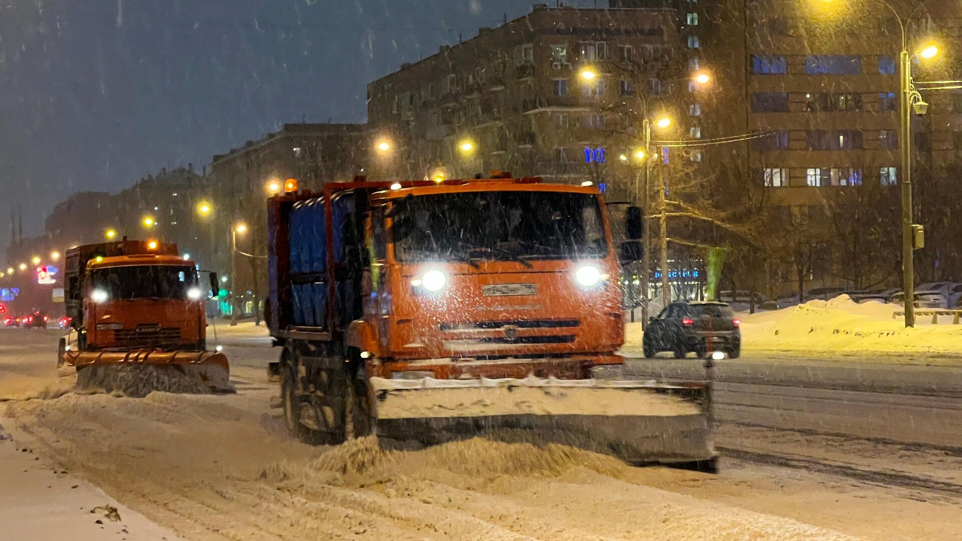 Снегоуборочная техника на улице Москвы Снегоуборочная техника на улице Москвы - РИА Новости, 1920, 07.02.2024