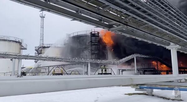 Пожар на нефтебазе в Клинцах
