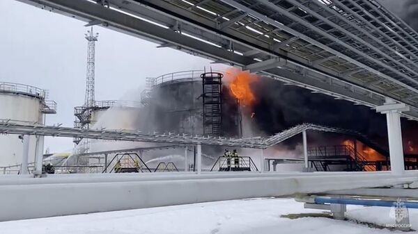 Пожар на нефтебазе в Клинцах