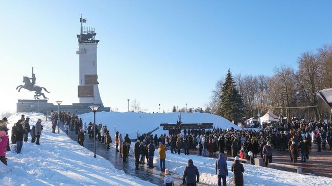 Отреставрированный монумент Победы в Новгороде