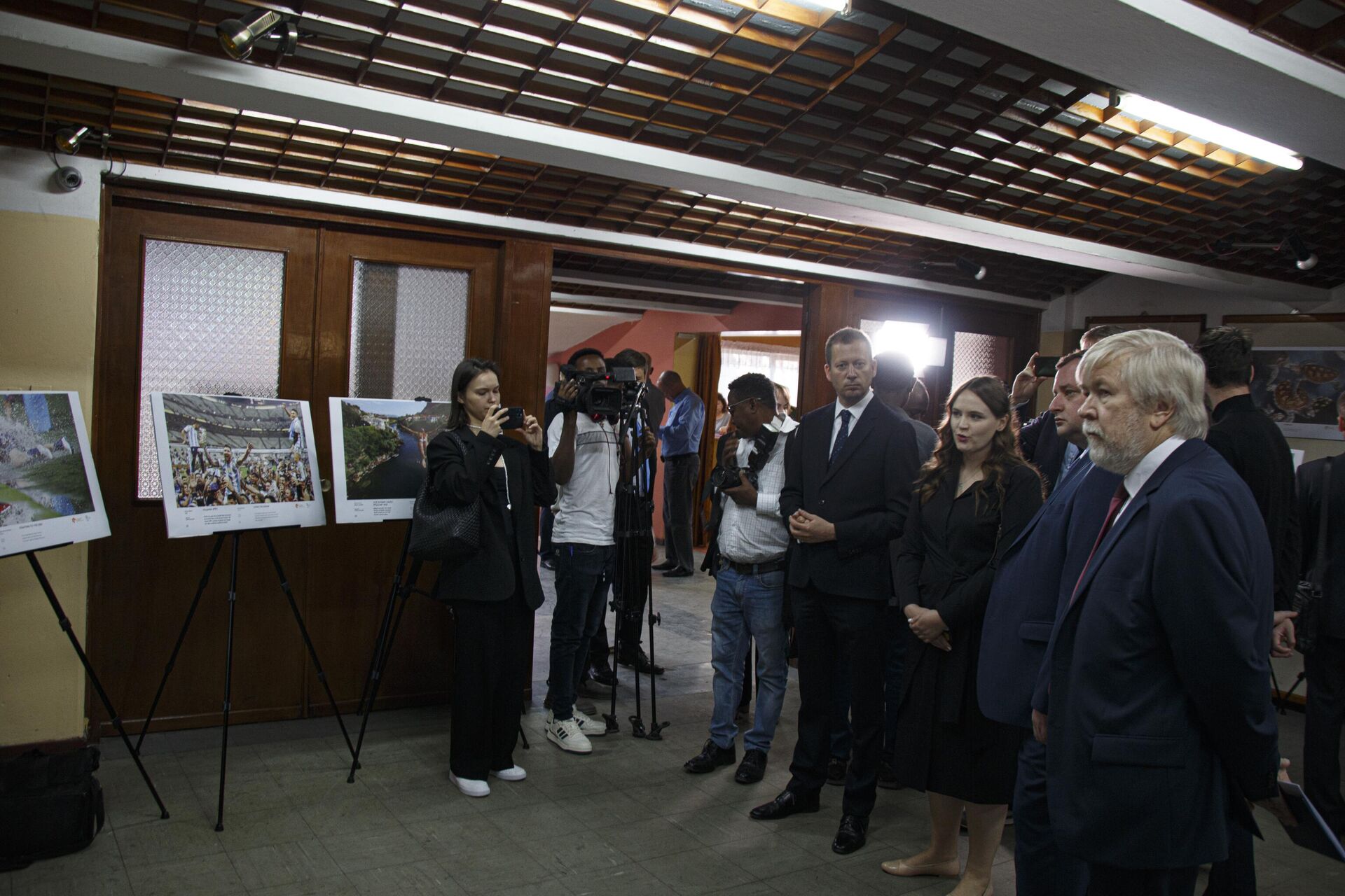 Выставка работ фотоконкурса памяти Андрея Стенина в Аддис-Абебе - РИА Новости, 1920, 21.01.2024