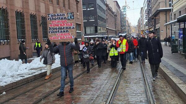 Протест против закрытия границы с Россией в Хельсинки 