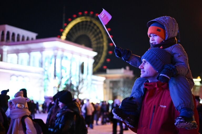 Торжественное открытие Всероссийского семейного форума Родные – Любимые, Главная уличная сцена