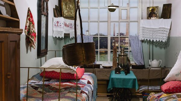 Экспозиция Орехово-Зуевского городского краеведческого музея, посвященная жизни рабочих текстильных мануфактур